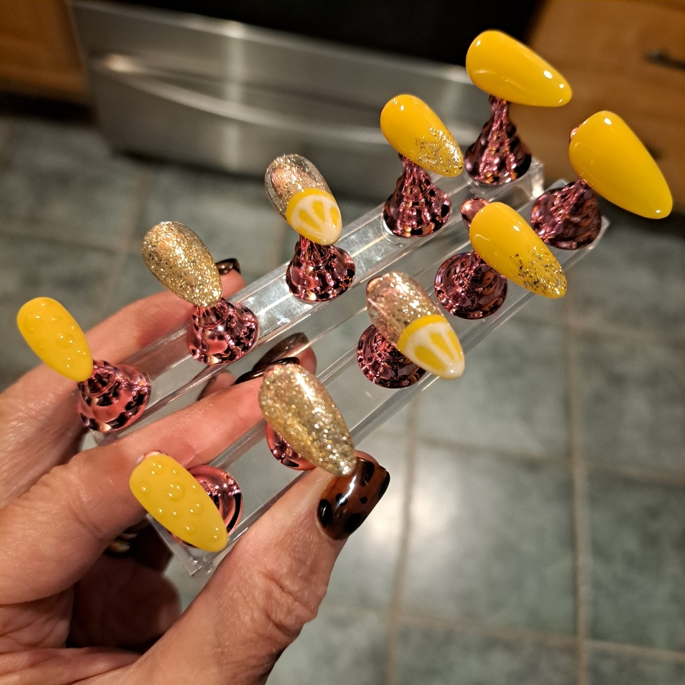 Full Custom Made Set of Press On Nails "I Love Lemon"!